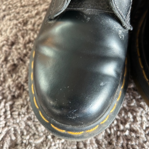 Women's Dr Martens Docs Combat Boots Leather Smooth size 7 - Picture 2 of 6